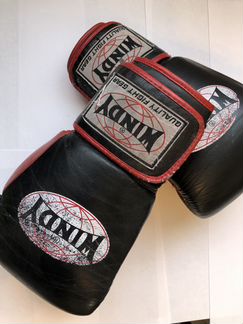 Боксерские перчатки