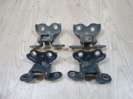 Петля двери Kia Rio 3