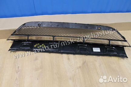 Решётка в бампер центральная Mercedes GLC-klasse X