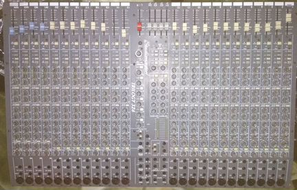 Studiomaster trilogy 326 Микшер