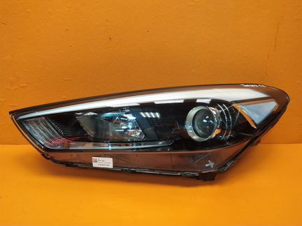 Фара левая Hyundai Tucson 3 2015-2018