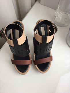 Босоножки bcbgmaxazria