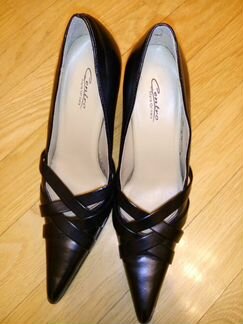 Новые черные туфли 36 размер