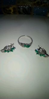 Комплект серебро с изумрудами и фианитом серебро