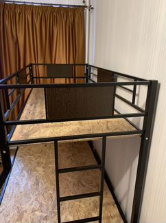 Двух яростная кровать