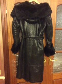 Продаю дубленку женскую