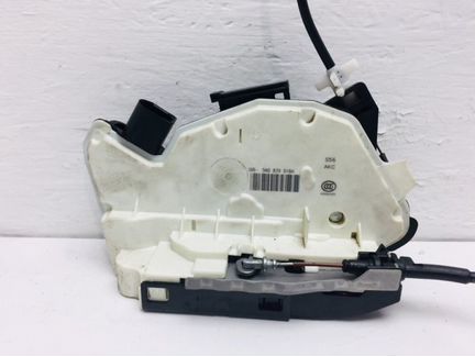 Замок двери задний правый Volkswagen Passat Cc 2.0