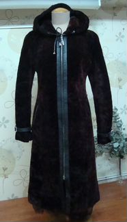 Пальто меховое из мутона с капюшоном, р-р 42 36eur