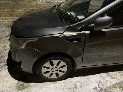 KIA Rio 1.6 МТ, 2014, битый, 200 000 км