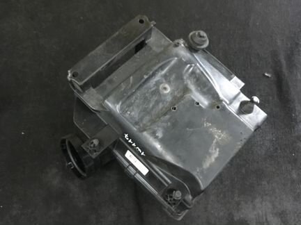 Корпус воздушного фильтра Mercedes 651 двигатель