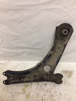 Рычаг передний правый Шкода Йети
