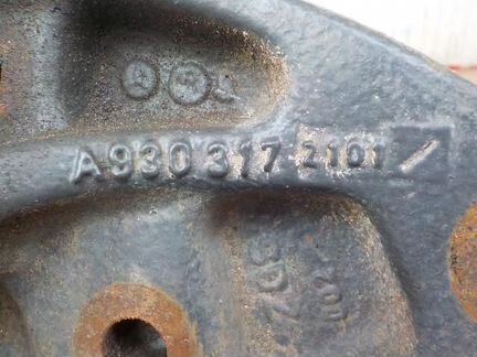 Кронштейн кабины Мерседес Актрос мп 3 9303172101