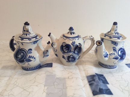 Чайники, сахарницы,конфетницы