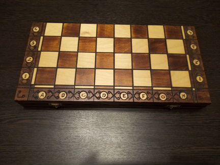 Шахматы (40 х 40 см, дерево)