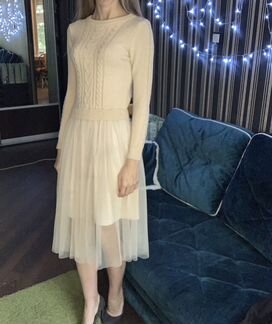 Платье-свитер бежевое