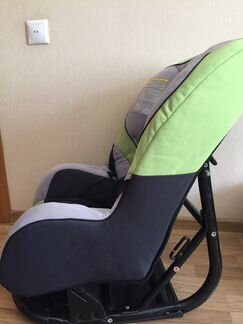 Автомобильное кресло