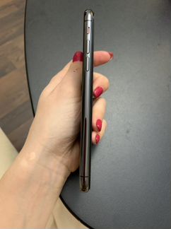 Телефон iPhone XS