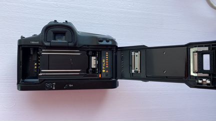 Canon EOS 1