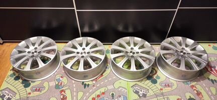 Литые диски MoMo 17’’ 4*108