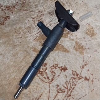 Форсунка топливная 4HG1-Т 8972005703