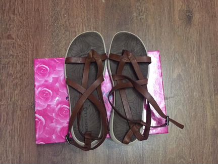 Женские обувь