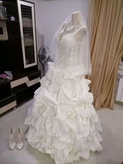 Свадебное платье 44-46 бу
