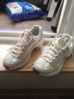 Кроссовки Skechers белые