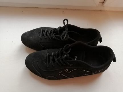 Кроссовки со стразами