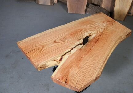 Кофейный стол в стиле лофт. Слэб лиственницы. S022