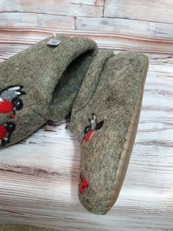 Войлочные тапочки Снегири и Цветы