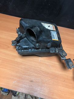 Корпус воздушного фильтра Mazda 323 v6 2.0 1994-98