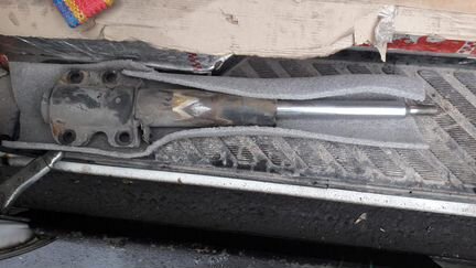 Амортизатор стойки мерседес-бенц Sprinter