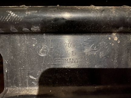 Среднее крепление заднего бампера BMW E60