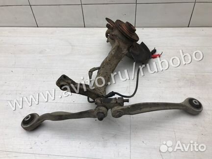 Кулак передний левый Vw Passat B5 ATQ 2001