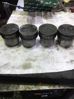 Поршни bobcat,Кубота v2203 б.у 87.50