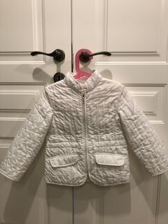 Лёгкая курточка для девочки 4-5 лет белая