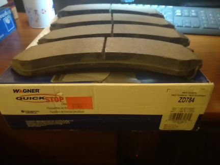 Колодки тормозные передние для Cadillac DTS