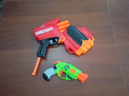 Nerf пистолет