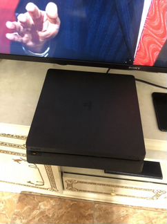 Как новоеSony PS4 1тб+2 джойстика
