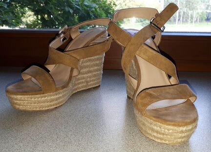 Босоножки Bershka