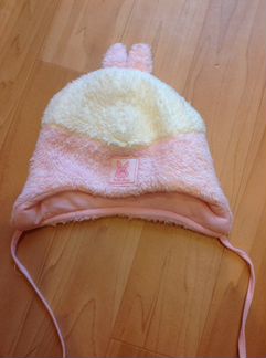 Шапка на новорожденную девочку