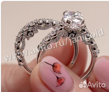 Золотое кольцо с бриллиантами