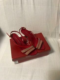 Легкие изящные босоножки