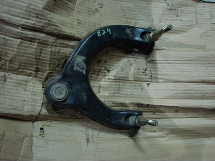 Рычаг передний верхний Mitsubishi Galant EA 96-03г