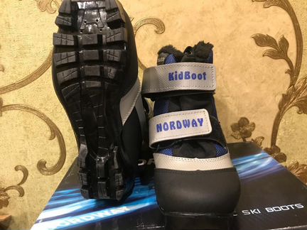 Ботинки лыжные