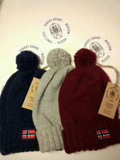 Шапка с помпоном Surovy Brand