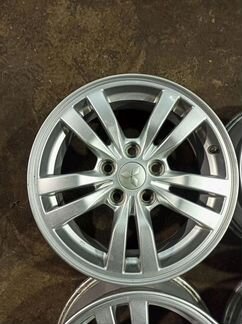 Диски бу оригинал R16 LU на Mitsubishi