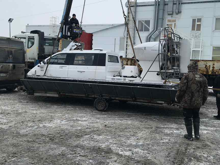 Купить катер storm. Катер январь. Катер ураган мгуиэ. Свп хивус-10. Хивус на байкале.