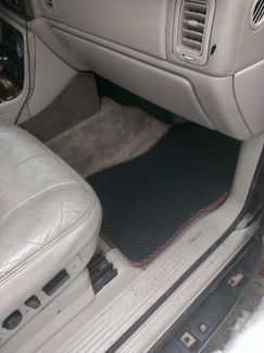 Новые коврики в салон Cadillac Escalade