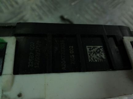 Замок двери передней правой Мерседес 204 212 218